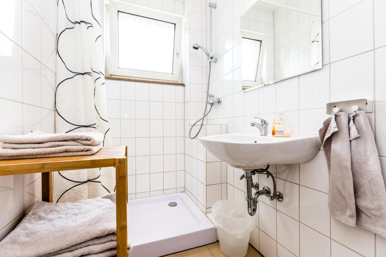 Apartment Köln Weidenpesch Zimmer foto